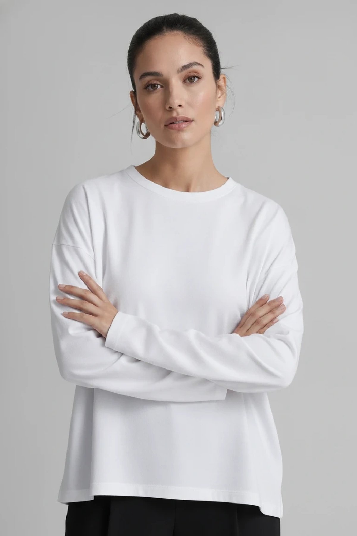 basil-kadin-bisiklet-yaka-oversize-fit-uzun-kollu-beyaz-t-shirt-3